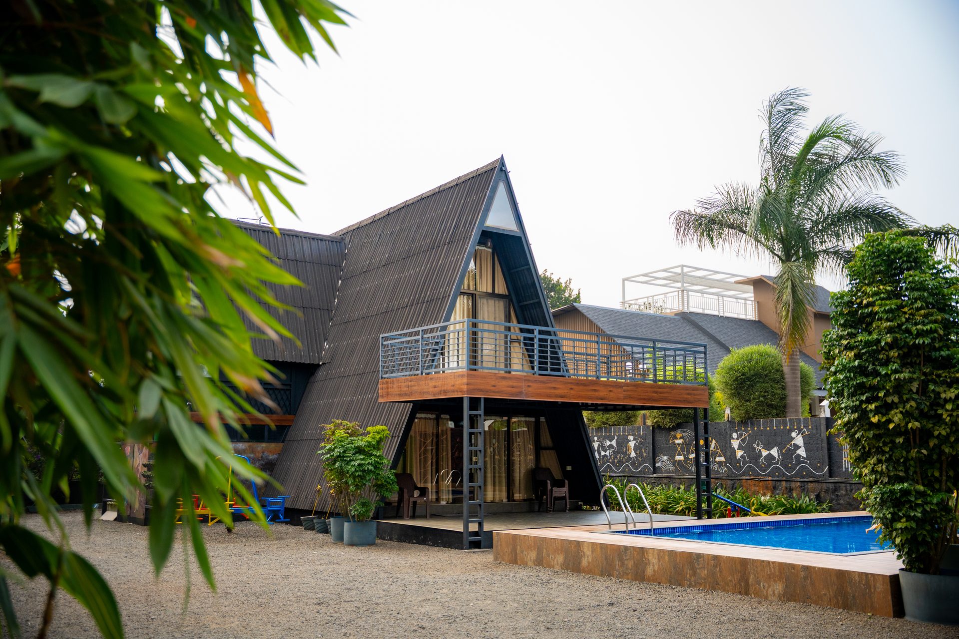 Lux Villa gallery image 2