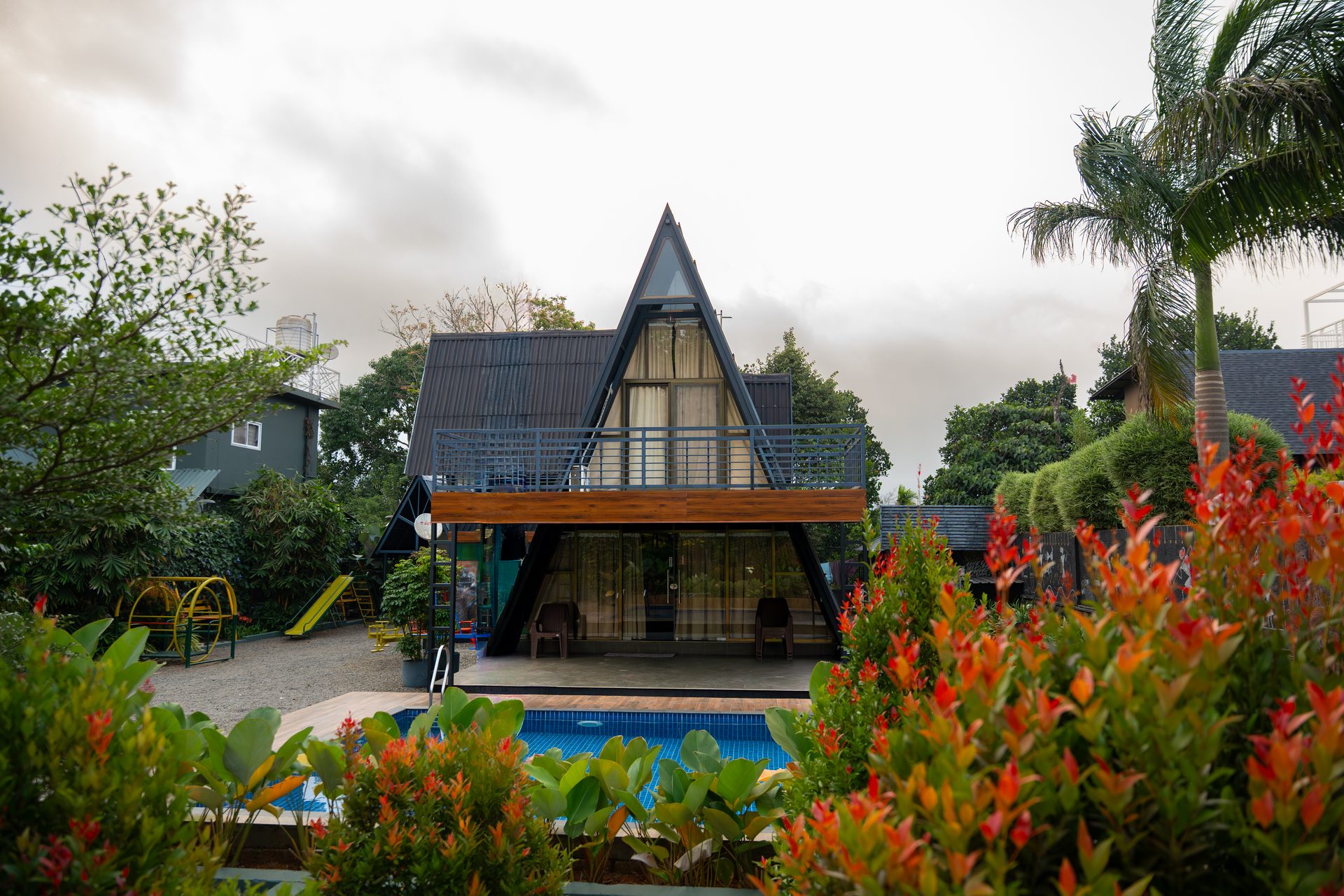 Lux Villa gallery image 3